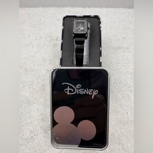 Disney Time Works Wristwatch Featuring Minnie Mouse on the Dial-Like New